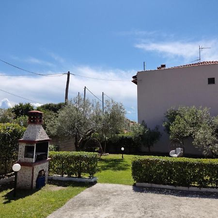 Elina House 2 Villa Никити Екстериор снимка